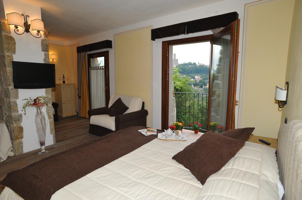 La Torricella Hotel Poppi Exterior foto